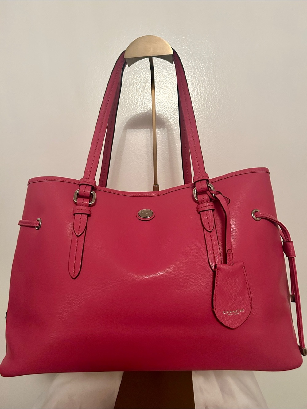 Coach Peyton Leather Drawstring Carryall Bag in the vibrant "Pomegranate" - Picture 2 of 12